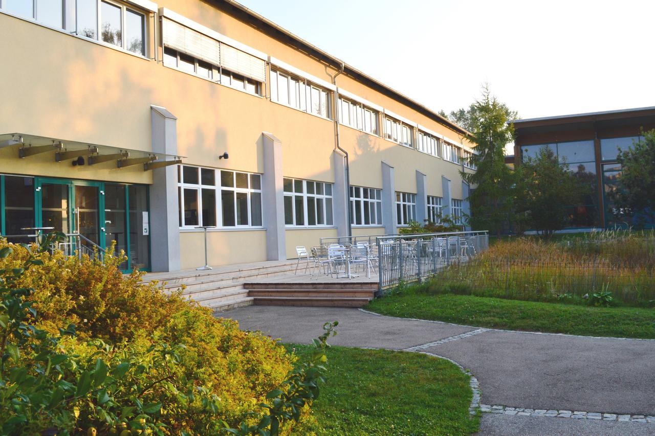 Gaestehaus Der Lk-Technik Mold Exterior photo